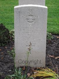 Berlin 1939-1945 War Cemetery - Vare, Kenneth Frederick